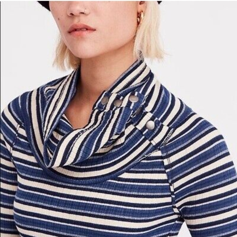 Free people Cape Cod Cowl neck striped blue cream thermal top sz large WT305 - Picture 3 of 10